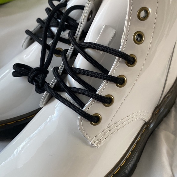 DR MARTENS - Picture 3 of 4